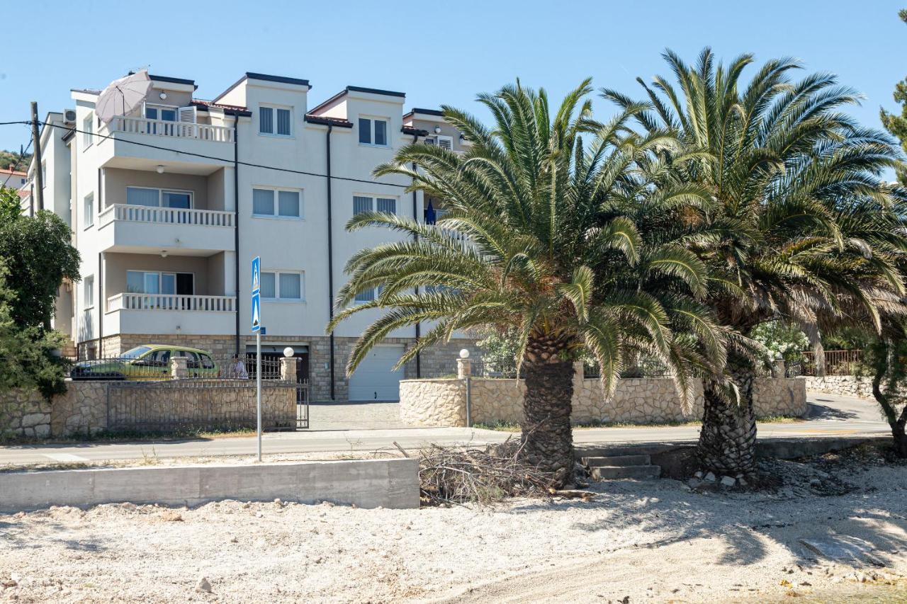 Apartments Janja Трогир Екстериор снимка