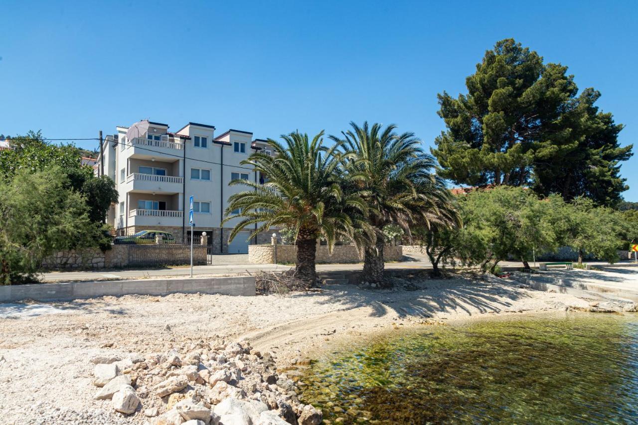 Apartments Janja Трогир Екстериор снимка