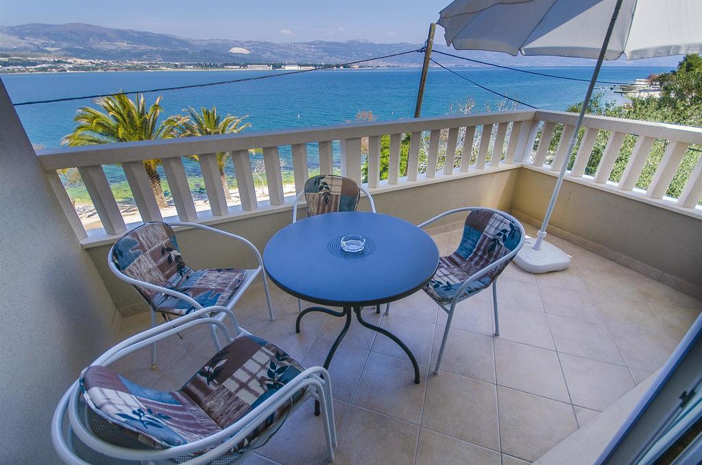 Apartments Janja Трогир Екстериор снимка